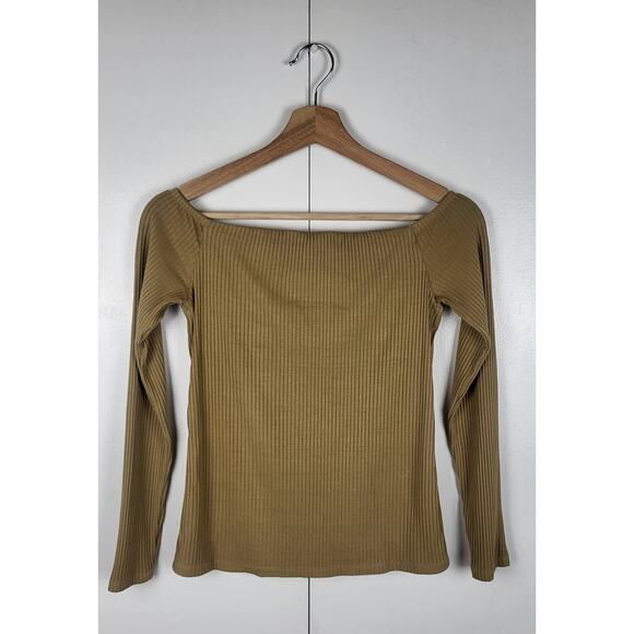Enza Coste A Coste Off The Shoulder Knit Pullover Top in Sand | S - Picture 3 of 6